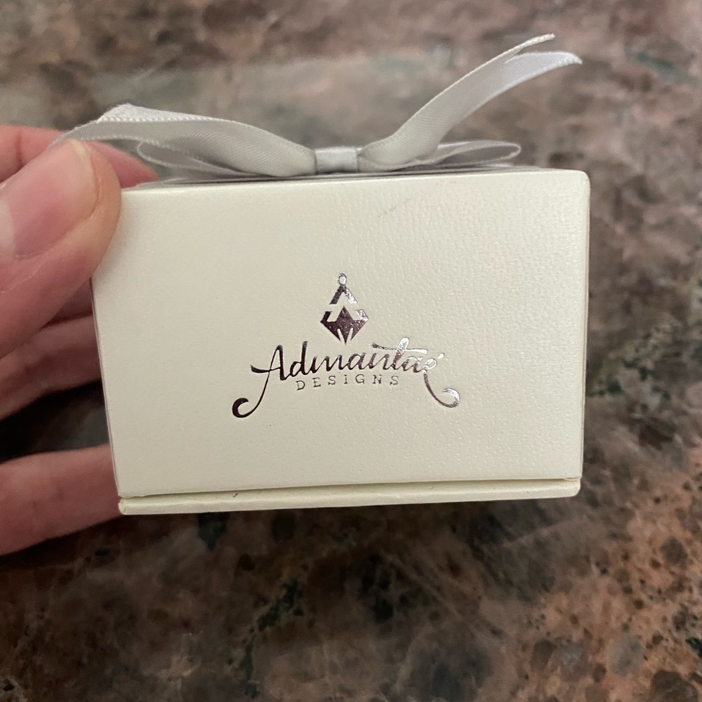 NIB Stud Earrings, Green Gems - Picture 3 of 3